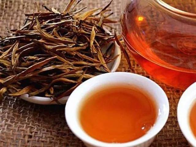 喝什么解腻解油 8ed6c13f0881485a9b66cfd55d9eae78.jpeg