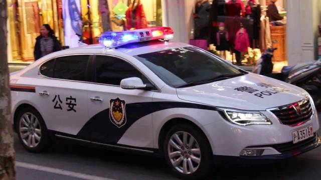 加拿大开始用一百多万的 model x 当警车,国外的纳税人都不管吗?