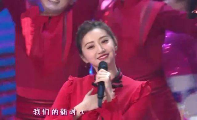 景甜、江疏影、李易峰春晚合唱歌曲 哪两个更