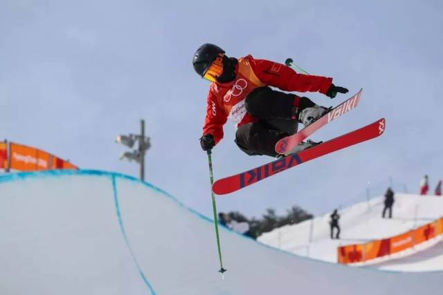 自由式滑雪女子u型场地 中国15岁天才张可欣闯入决赛