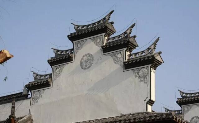 关于徽派建筑一篇详细的介绍