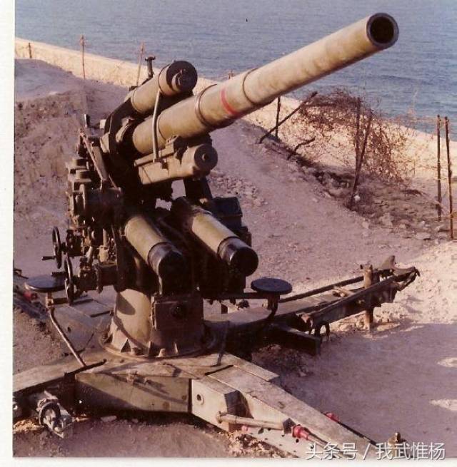 西班牙炮兵试射flak 18高射炮