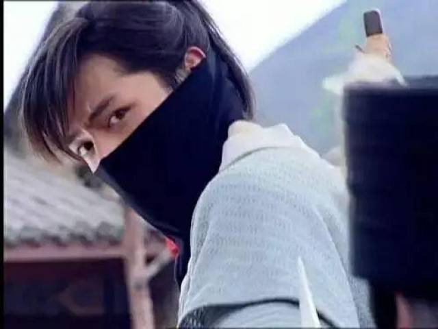 《仙剑奇侠传三》中,那个曾经也不羁的男生李逍遥变成了当今吊儿郎当
