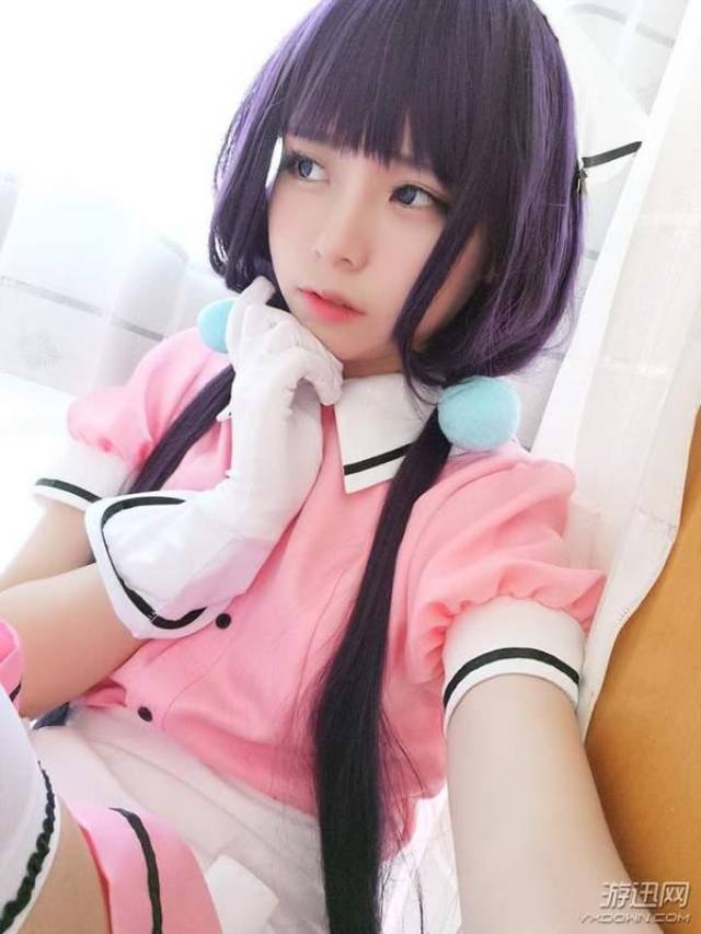 萌妹cos《调教咖啡厅》樱之宫莓香 粉嫩女仆装撩人心动