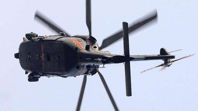 近日,有网友在社交网站上分享了中国新型直-20武装直升机的高清照片
