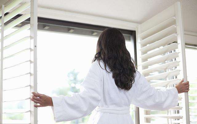 自己怎样去甲醛 53f20da36de24f1aacfedb72a2ec9e8a.jpeg