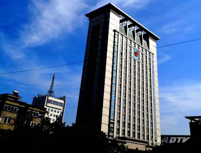 陕西安康市长会见安康籍全国著名演员张嘉译