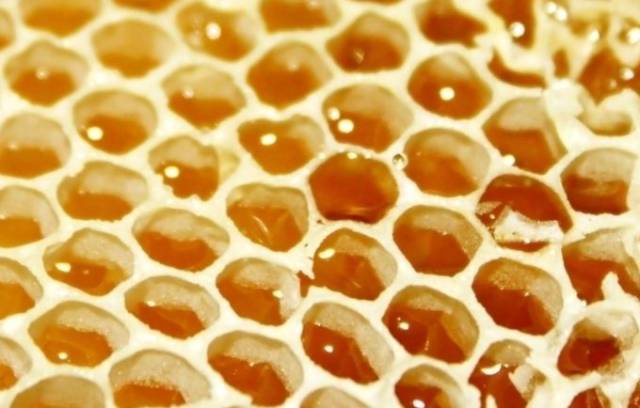 人民日报:14种保健品被吹上天,却没什么卵用