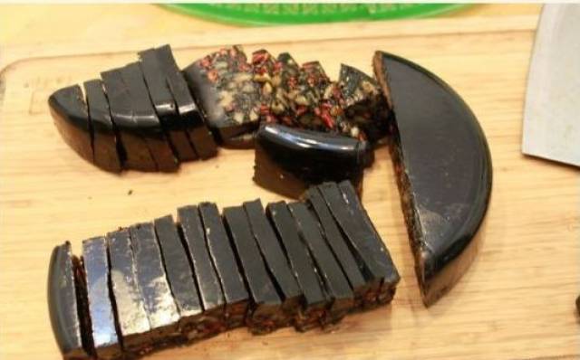 人民日报:14种保健品被吹上天,却没什么卵用