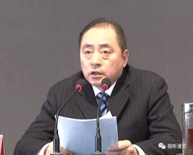 徐子佳在全区工业经济大会上强调: 担当实干积极作为