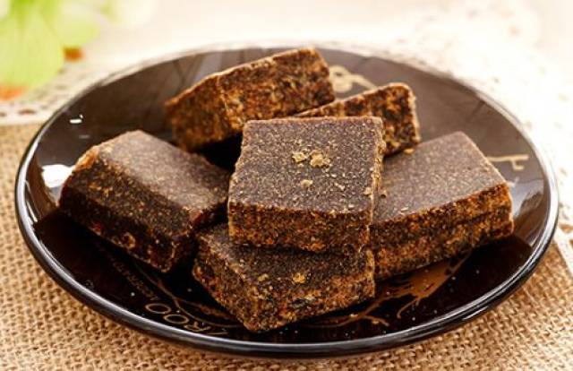 人民日报:14种保健品被吹上天,却没什么卵用