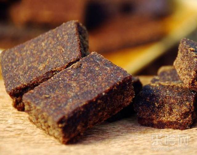 人民日报:14种保健品被吹上天,却没什么卵用