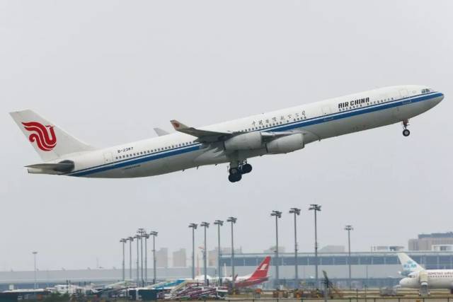 至于国航在浦东运营的a330-300, 和在虹桥起降飞京沪的332和333, 不