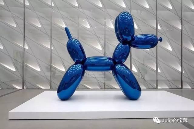 jeff koons是当代著名波普艺术家,他擅长于流行文化主题作品和对于