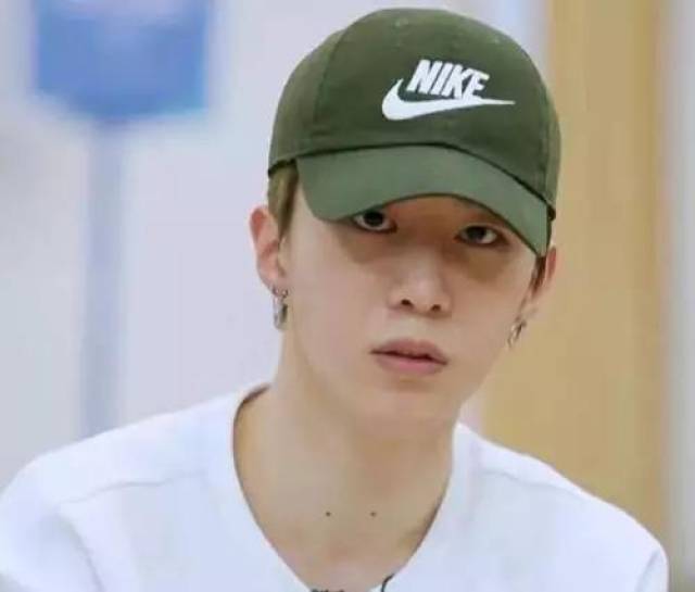 范冰冰这样评价弟弟颜值,范丞丞听到后,可谓实