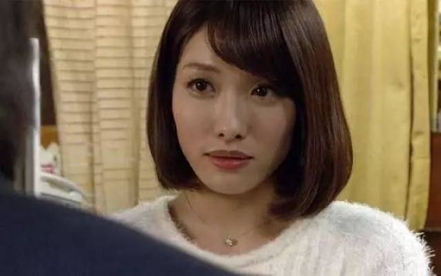 人妻本子剧情?《不.伦食堂》18禁美食番真人日