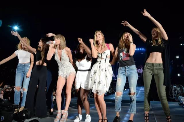 小kk和霉霉才是终极版塑料姐妹花?