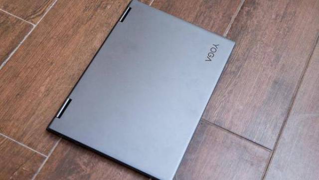 不止有 4k 屏的 yoga 730,联想还带来了 yoga 530 的首秀