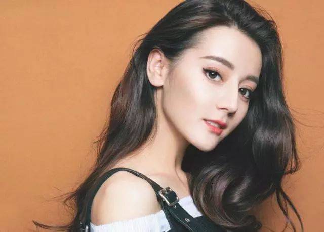 迪丽热巴属相为猴
