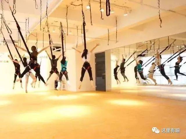 海宁两美女老板娘搞了个重量级瑜伽馆!邀你免费上课!还有独一无