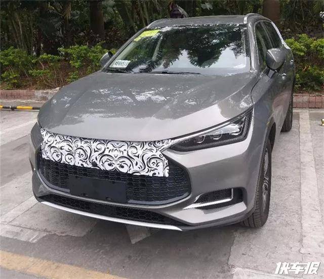 至于轮胎部分,谍照车型搭载的是米其林235/60 r18轮胎.