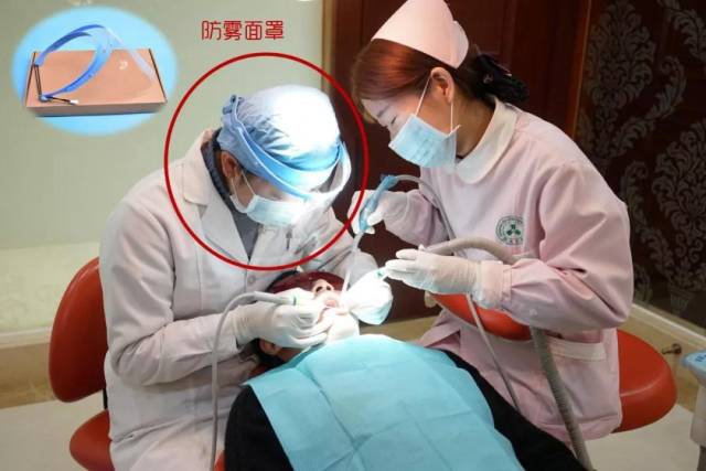洁牙时,牙医与护士的正确姿势是这样子的▼