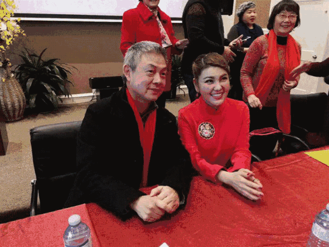 加拿大总理,中国驻温哥华领事馆,加拿大工商联合会等集体为乌兰图雅"