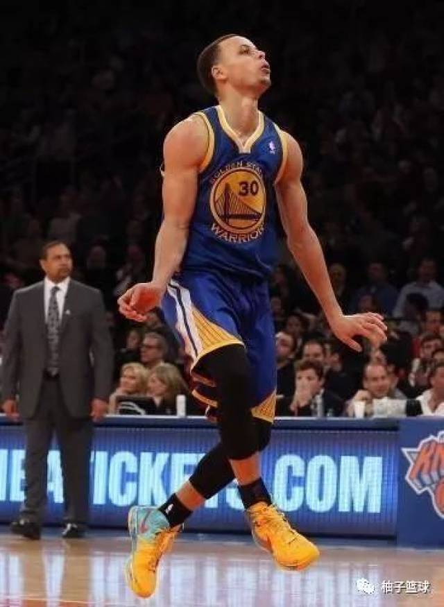 五年前打卡生涯最高分!五年后库里三节下班!