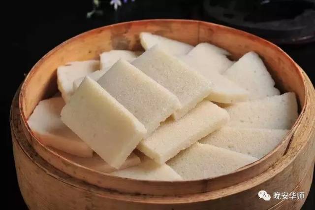 丰糕的历史也很悠久,据说清朝有个宰相就非常喜欢吃桐城的丰糕.