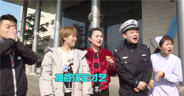崔璀高空绸吊受伤!姚冬青说相声被骂哭?