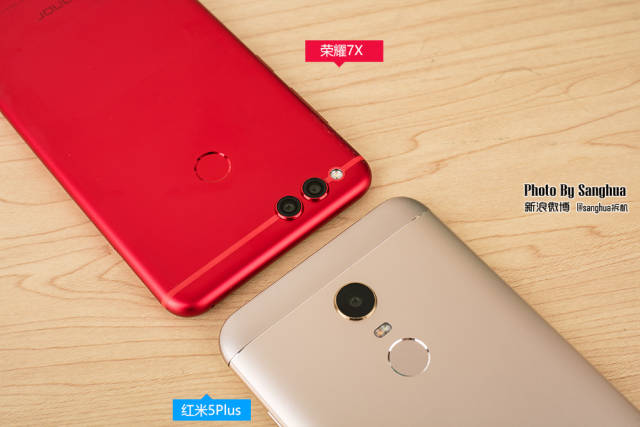 1299选荣耀7x还是红米5plus?--对比拆机告诉你怎么选.