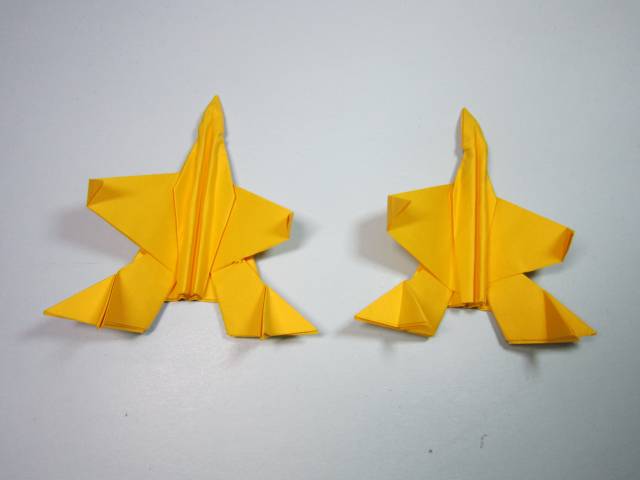 如何折一个战斗机甲 c14ec2a58ddb49328149609041531d5d.jpeg