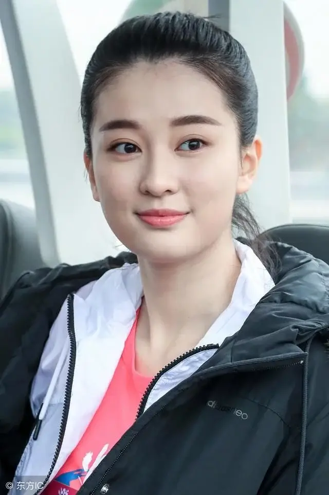 乔欣,2012年参与出演电视剧《七九河开》进入演艺圈.