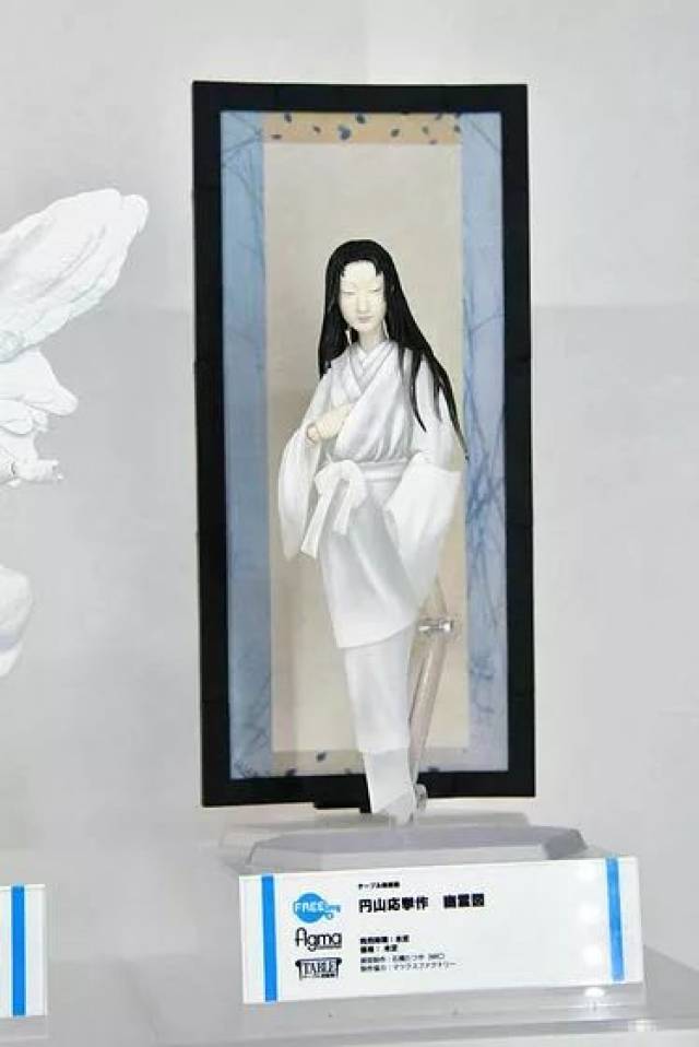 那就是江户画家葛饰北斋的浮世绘名作《海女与章鱼》,这一次他也以