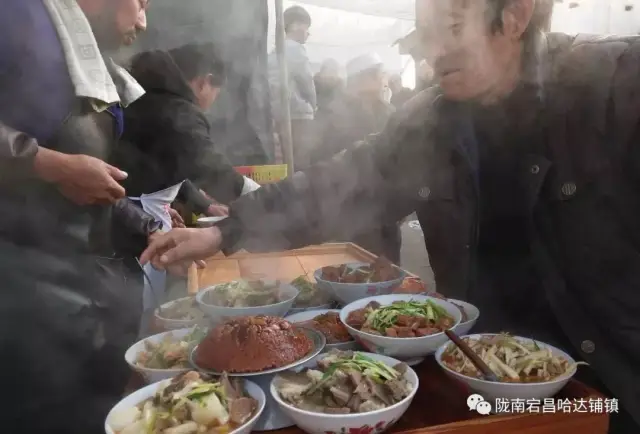 甘肃陇南宕昌哈达铺镇——清真美食"十三花"