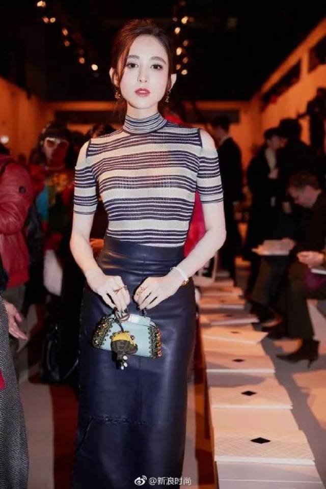 影视明星频频时装周打卡，资源进阶之路必通关时尚？