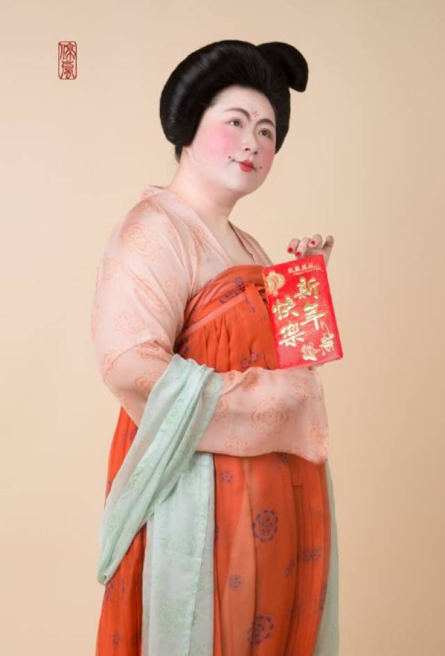 昨天这个吃汤圆的唐朝胖仕女刷爆朋友圈!模特是她!