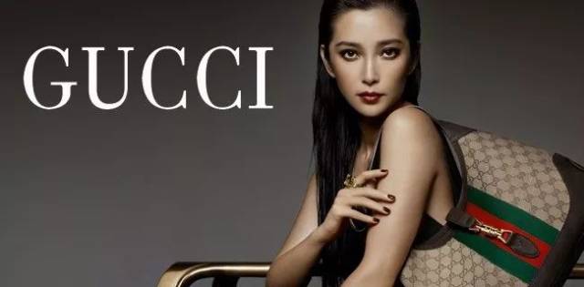 影视明星频频时装周打卡，资源进阶之路必通关时尚？