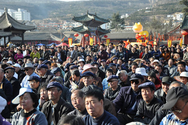 古城天水万人空巷看大戏,伏羲庙春节文化庙会人山人海