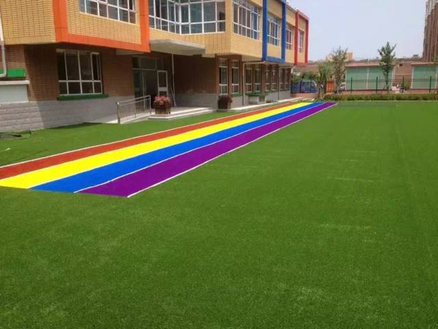 人造草坪跑道是中小学校操场首选材料