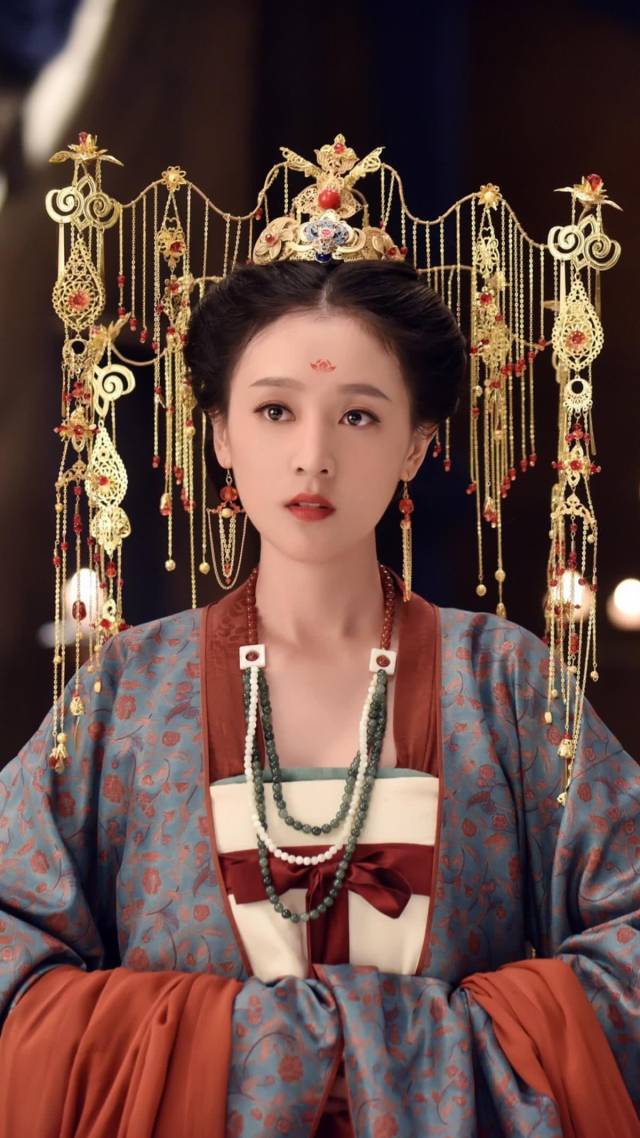 《灵魂摆渡》女主原来还出演过如此多作品,奈何一直都