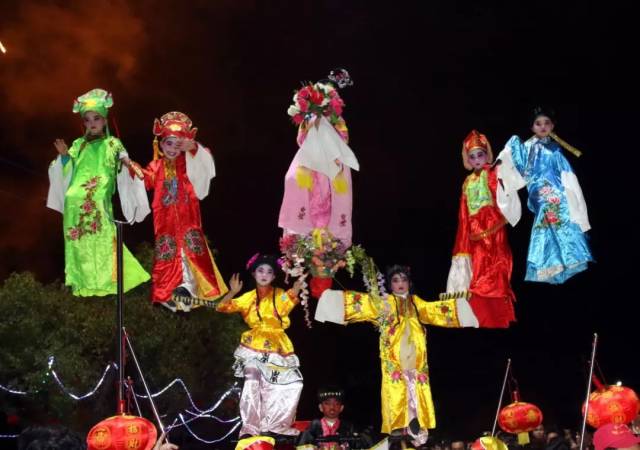 别拦我，我要去茂名“食年例”！