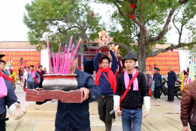 别拦我，我要去茂名“食年例”！