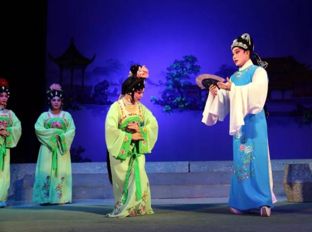 别拦我，我要去茂名“食年例”！