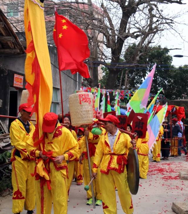 别拦我，我要去茂名“食年例”！