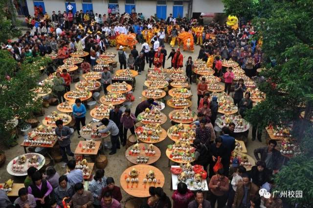 别拦我，我要去茂名“食年例”！