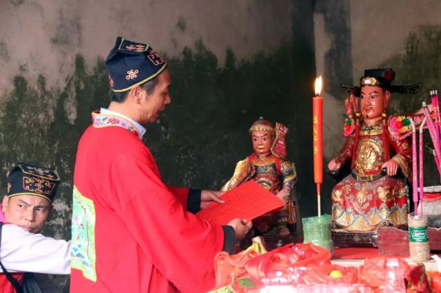 别拦我，我要去茂名“食年例”！