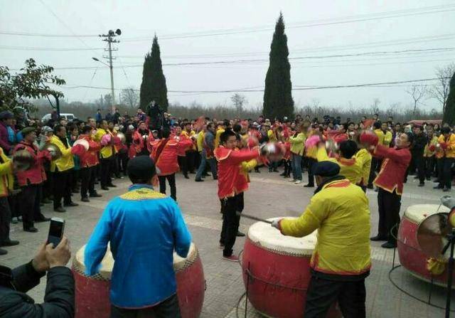 火了,乾县姜村镇康家村威风锣鼓队,2018锣鼓喧天闹乾州