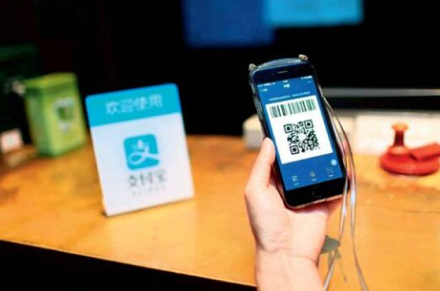 记者回乡记:10位记者 10个家乡故事