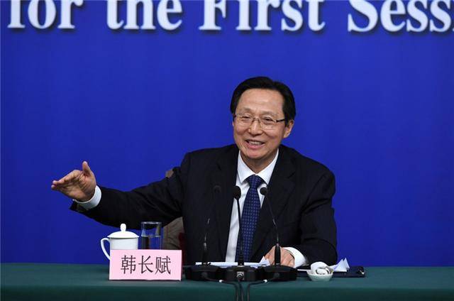 8,农业部部长韩长赋等就"实施乡村振兴战略 推动农业转型升级"答记者